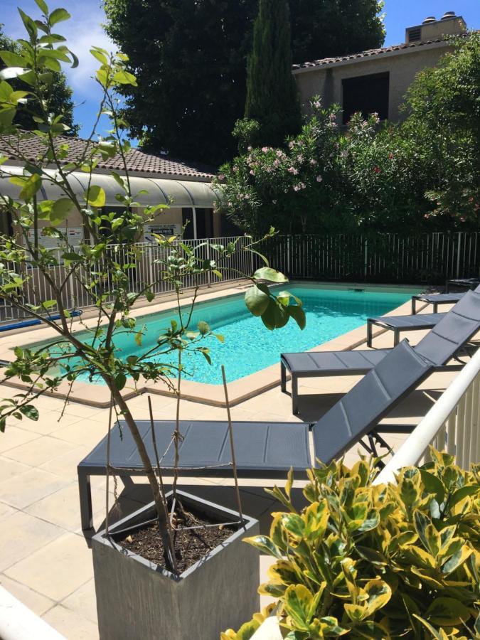 Hotel Cantosorgue LʼIsle-sur-la-Sorgue Dış mekan fotoğraf